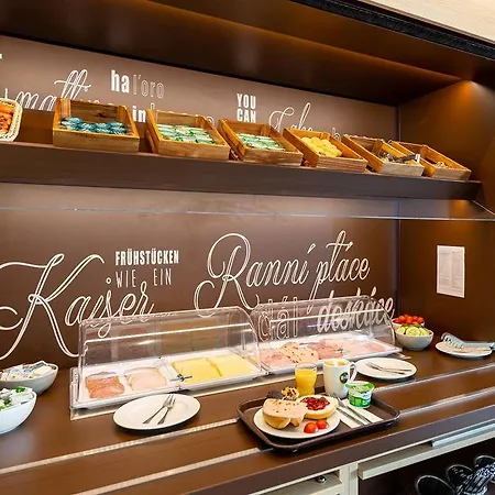 B&B Hotel Neuss מלון ניאוס