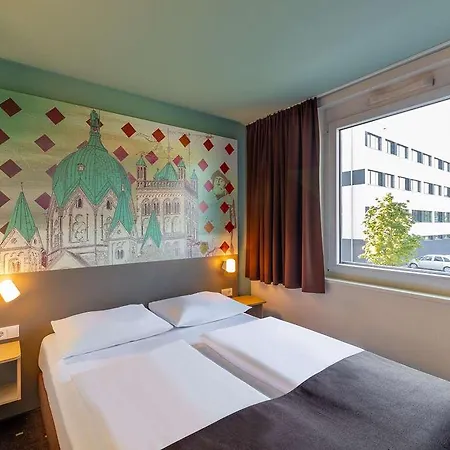 B&B Hotel Neuss Отель