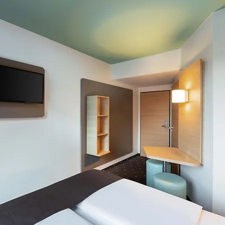 Отель B&B Hotel Neuss Нойс