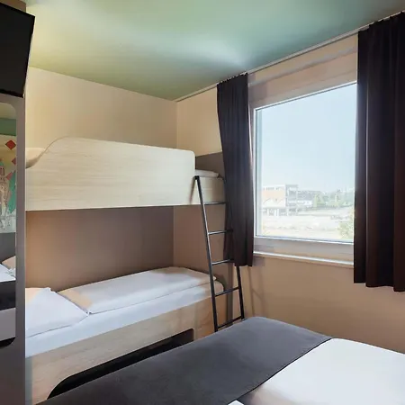 B&B Hotel Neuss Отель
