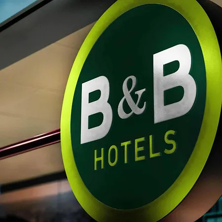 B&B Hotel Neuss מלון 3*