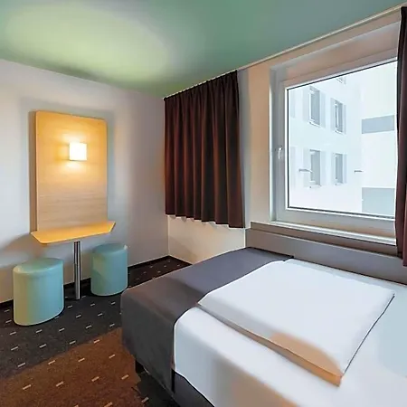 B&B Hotel Neuss Otel