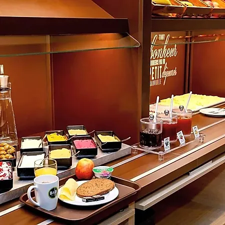 Otel B&B Hotel Neuss