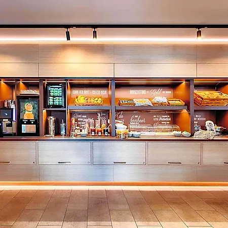 B&B Hotel Neuss Otel