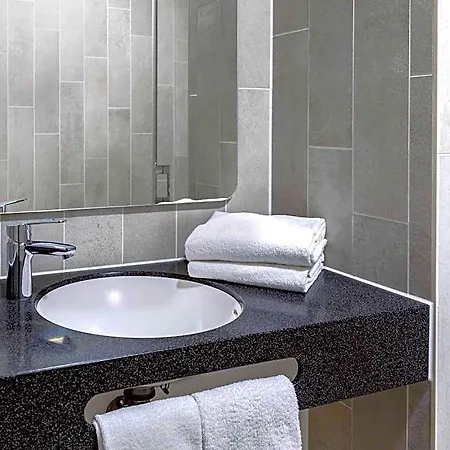 B&B Hotel Neuss Otel 3*