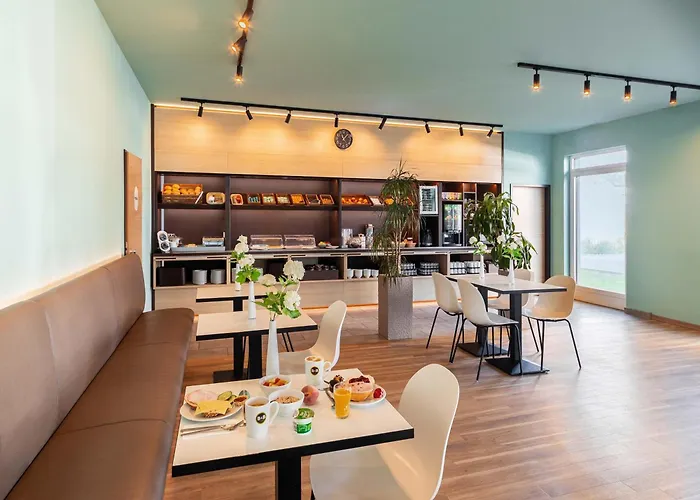 B&B Hotel Neuss Отель Нойс