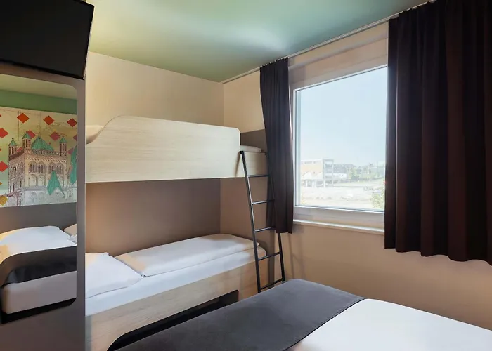 B&B Hotel Neuss Отель